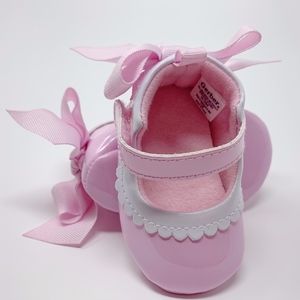 Gerber Baby shoes size 0-3M